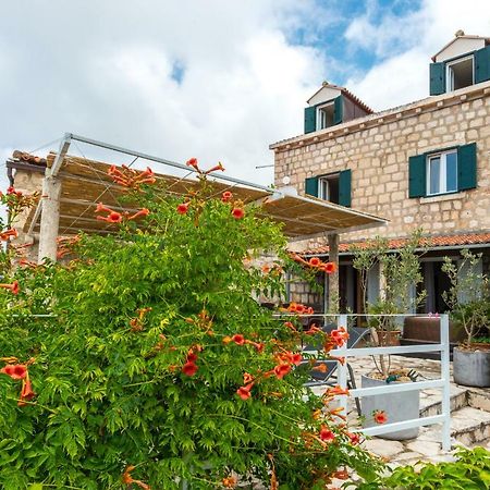 Villa Doris Mlini Bagian luar foto