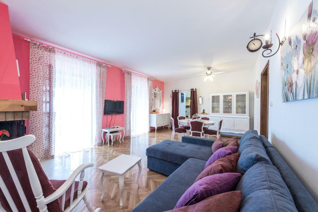 Villa Doris Mlini Bagian luar foto