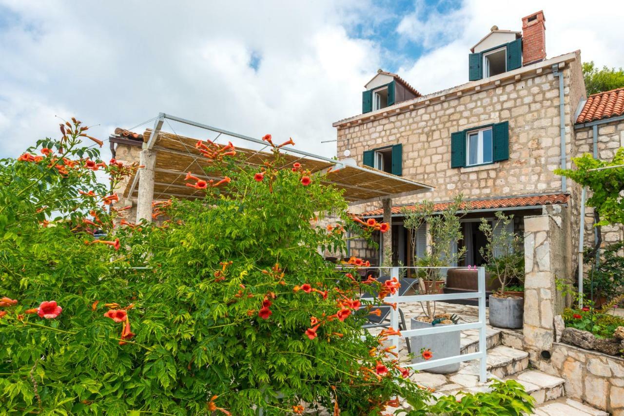 Villa Doris Mlini Bagian luar foto